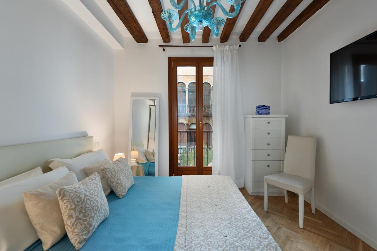 Casanova Fenice - Canal View Venice Luaran gambar