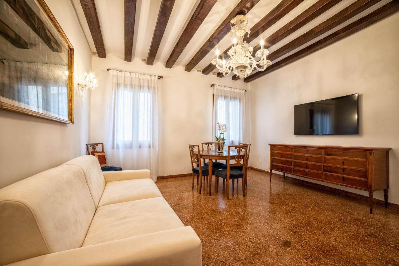 Casanova Fenice - Canal View Venice Luaran gambar