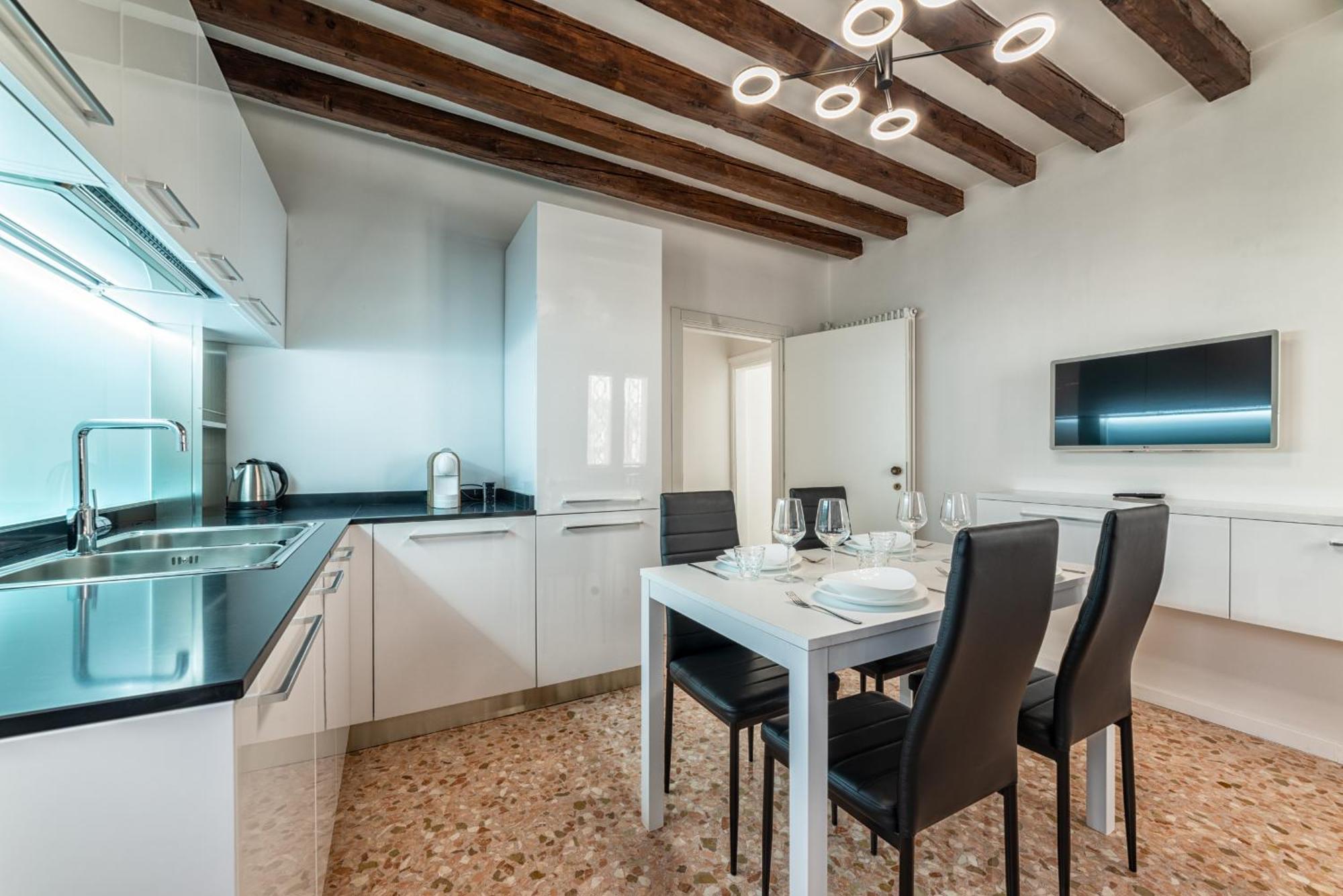 Casanova Fenice - Canal View Venice Bilik gambar
